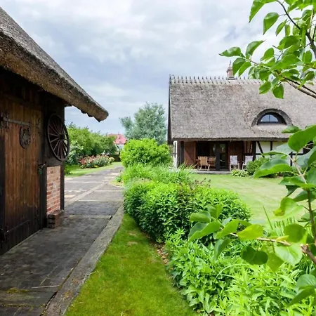 In Mit Gepflegtem Garten By Interhome * Gąski