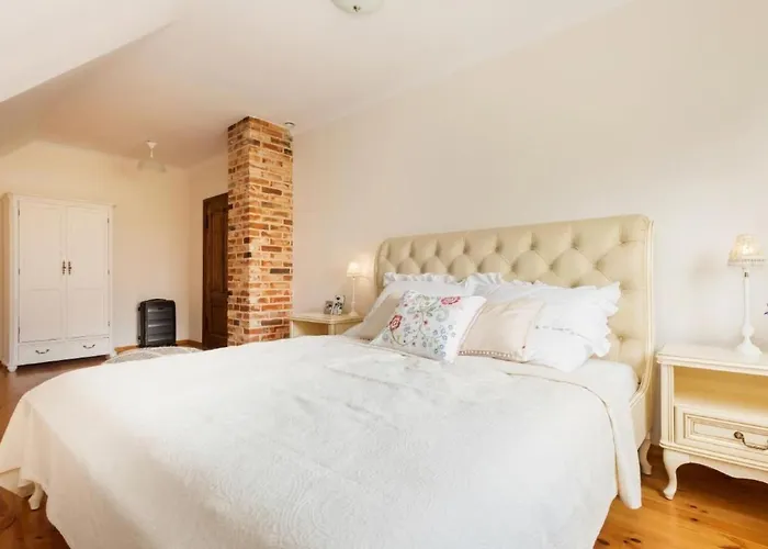 In Mit Gepflegtem Garten By Interhome Сasa de vacaciones *