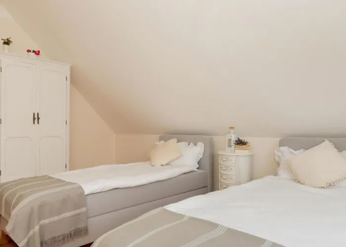 Сasa de vacaciones In Mit Gepflegtem Garten By Interhome *