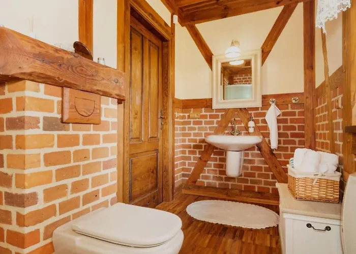 In Mit Gepflegtem Garten By Interhome Сasa de vacaciones *